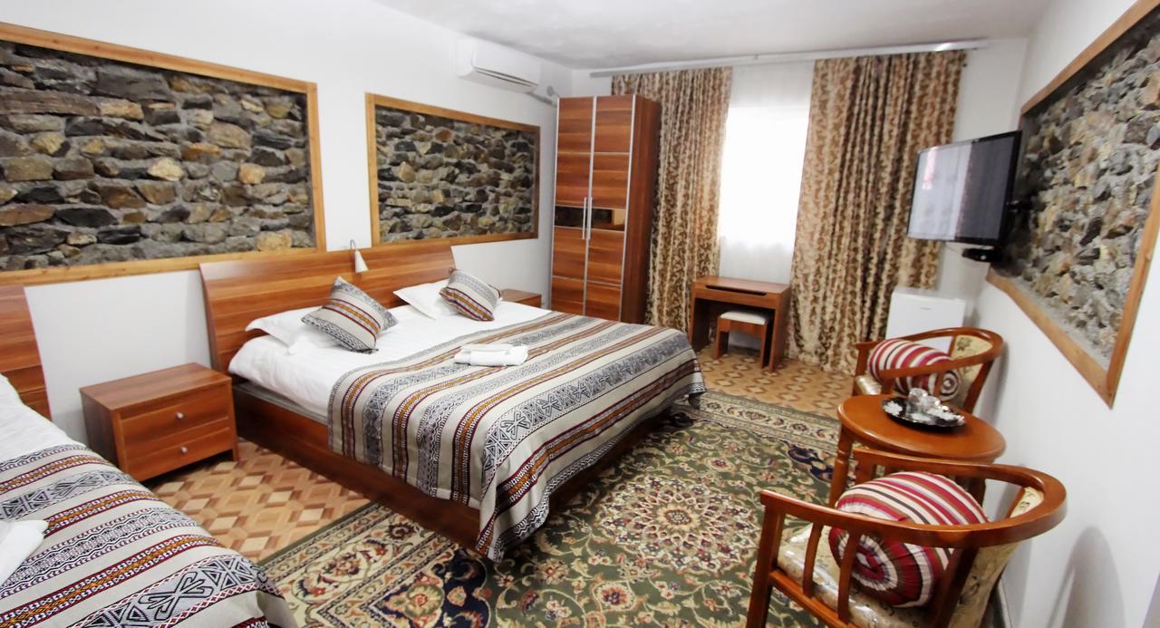 Lal Hotel Khorog ภายนอก รูปภาพ